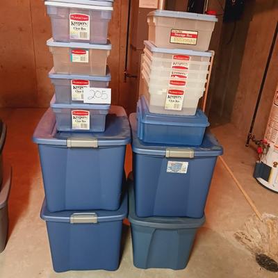 STORAGE TOTES IN A VARIETY OF SIZES