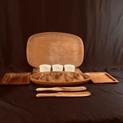 Teak Plates & More Wooden Items (K-MG)