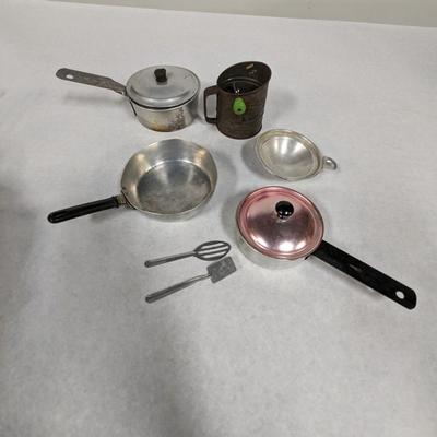 Made In Italy & Hong Kong Miniature Pots & Pans