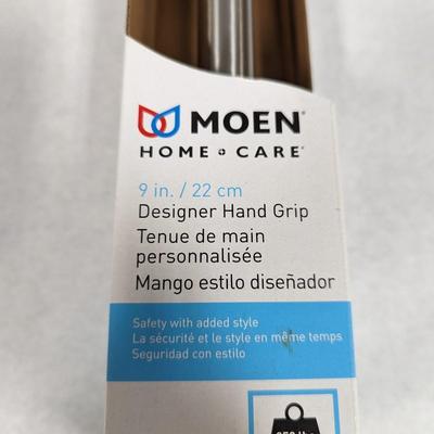 Moen 9" Designer Hand Grip Choice 1