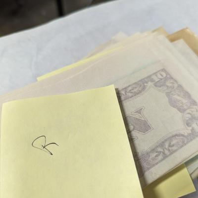 Foreign Banknotes Japanese/Philippine Paraguay Uruguay Indonesia Lot R