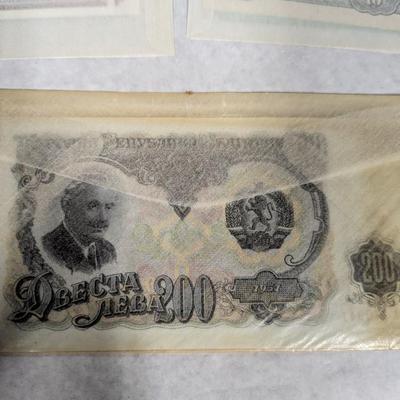 Foreign Currency Bulgaria Laos Japanese Uruguay Great Britain Lot P