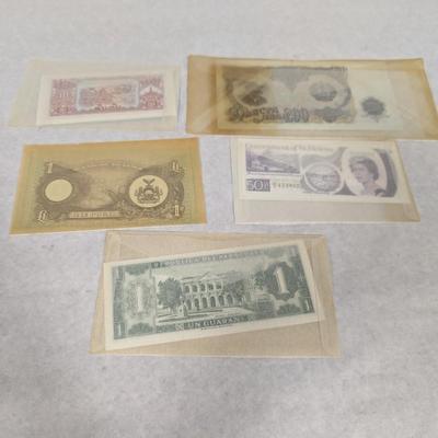 Foreign Banknotes Paraguay Biafra Laos St. Helena Bulgaria Lot O