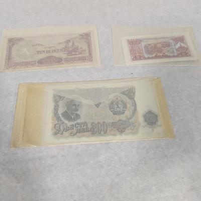 Foreign Banknotes Bulgarian Japanese/Burma Laos Lot F