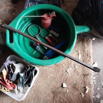 DRAIN PAN-OIL FILTER REMOVER-GLOVES -OIL CAN AND MORE
