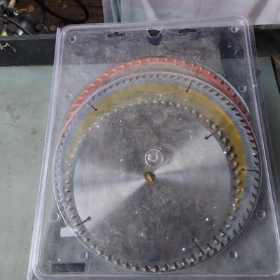 VARIETY OF SAW BLADES