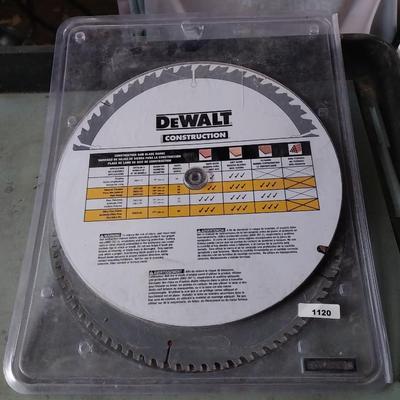 VARIETY OF SAW BLADES
