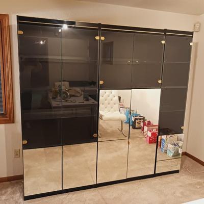 RETRO DISPLAY CASE W/MIRRORED AND SMOKEY GLASS DOOR CABINETS AND DRAWERS