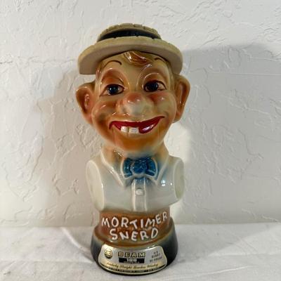 1976 MORTIMER SNERD JIM BEAM DECANTER