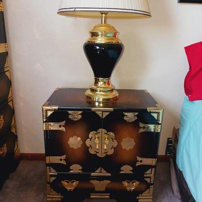 KOREAN TANSU-STYLE CHINOISERIE NIGHTSTAND W/BUTTERFLY HARDWARE AND LAMP