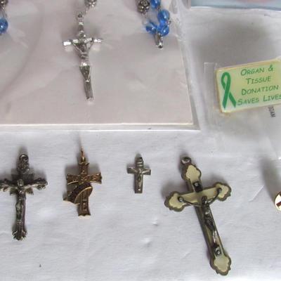 Lot of Vintage Religious Jewelry/Rosaries