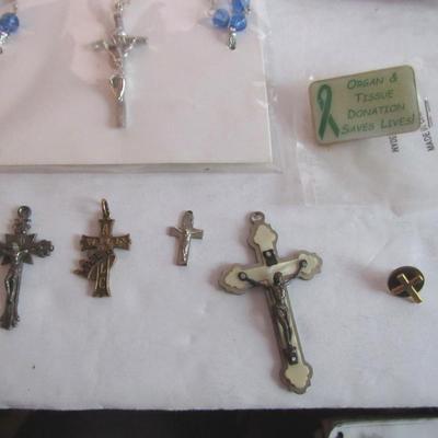 Lot of Vintage Religious Jewelry/Rosaries