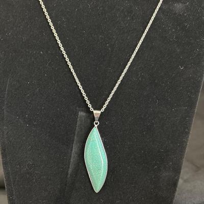 Silver toned Turquoise like stone necklace