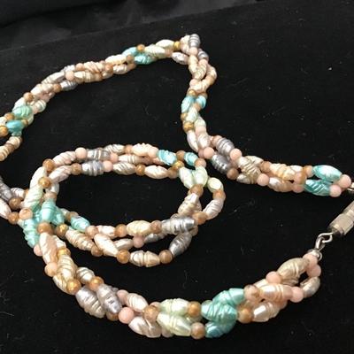 Vintage Pearl Color Necklace