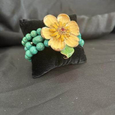 Enamel flower stretchy beaded bracelet