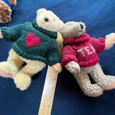 3 Plush bears