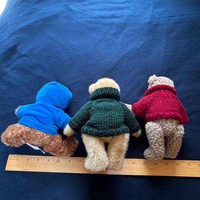3 Plush bears