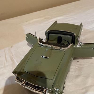 1956 FORD T BIRD DIE CAST MODEL CAR
