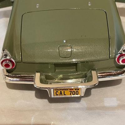 1956 FORD T BIRD DIE CAST MODEL CAR