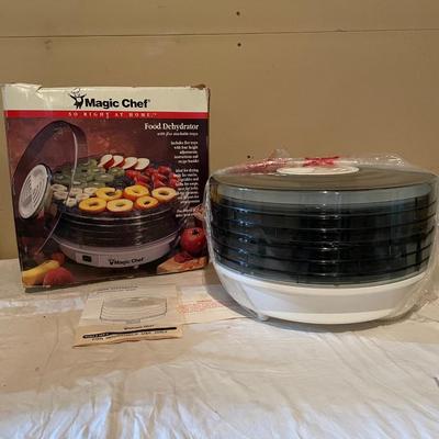 ELECTRIC FOOD DEHYDRATOR