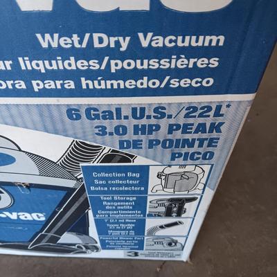 LIKE NEW 6 GALLON SHOP VAC