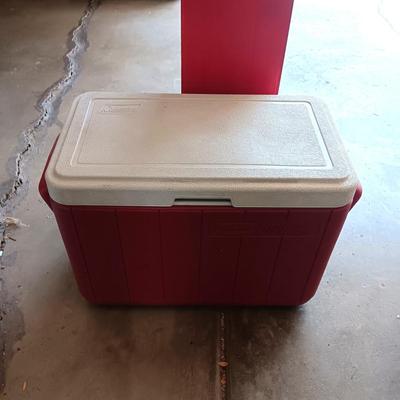 2 FOOD/DRINK COOLERS