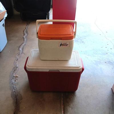 2 FOOD/DRINK COOLERS