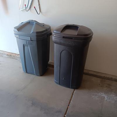 3 TRASH CANS ON WHEELS