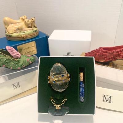 Limoges Trinket Box Swarovski Crystal Egg 2 NY Metropolitan Museum Shoe Ornaments