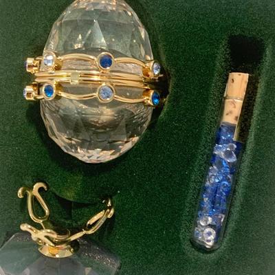 Limoges Trinket Box Swarovski Crystal Egg 2 NY Metropolitan Museum Shoe Ornaments