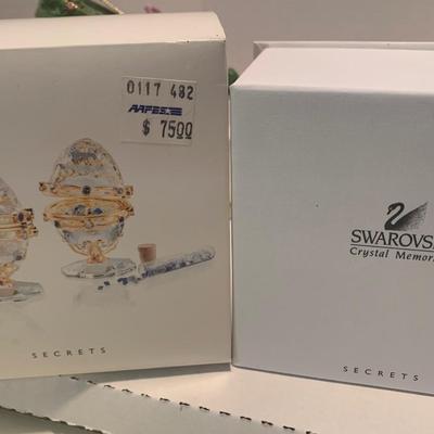 Limoges Trinket Box Swarovski Crystal Egg 2 NY Metropolitan Museum Shoe Ornaments