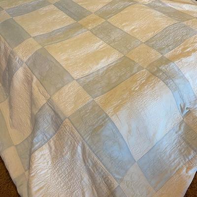 Vintage Quilt - Blue and White