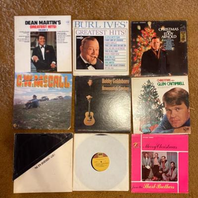 Lot of Vinal Records