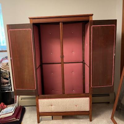 Wardrobe / Armoire with Mirror