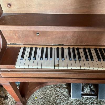 Aeolian Upright Player Piano "Pianola" - Wheelock.