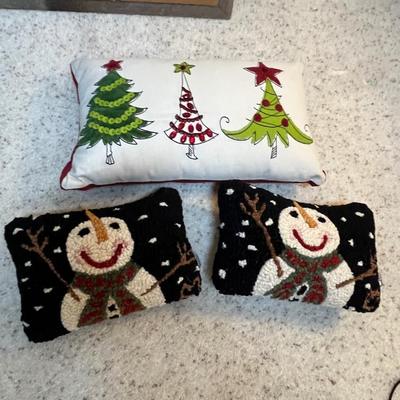 3 Mini Christmas Pillows