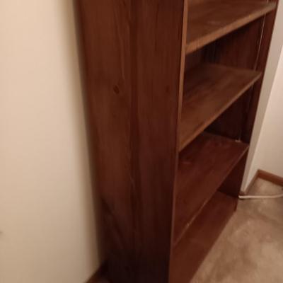 BOOKCASE WITH ADJUSTABLE SHELVES