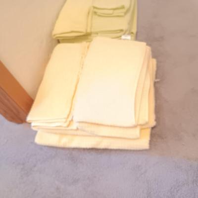 WICKER LAUNDRY HAMPER WITH LIME GREEN AND YELLOW BATH TOWEL SETS