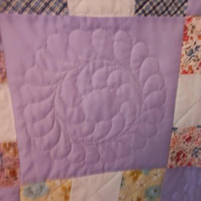 THIS QUILT HAS ME WONDERING, IS IT HANDMADE OR STORE BOUGHT