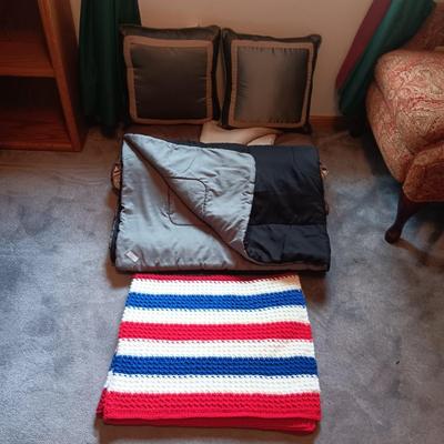 2 TWIN REVERSIBLE COMFORTERS, 2 THROW PILLOWS AND A HAND CROCHETED AFGHAN