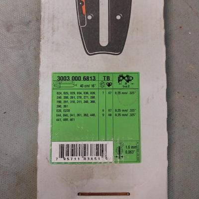 STIHL CHAINSAW IN CASE WITH EXTRA BLADE