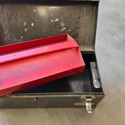 Metal Toolbox with Tray