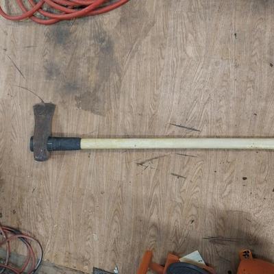 LONG HANDELED AXE