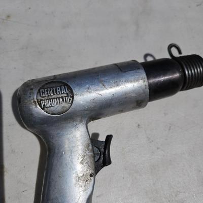 Central Pneumatic Air Hammer