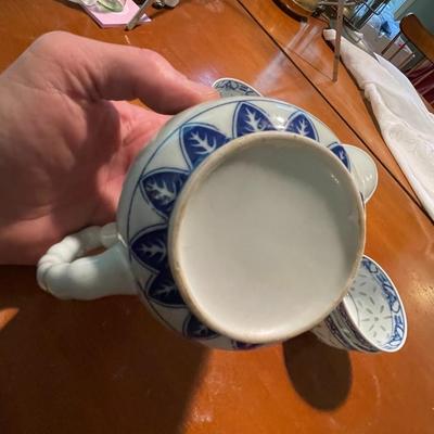 Vintage Rice Grain Tienshan Flower Pattern Porcelain Teapot and Teacups