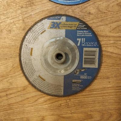 VARIETY OF GRINDING WHEELS