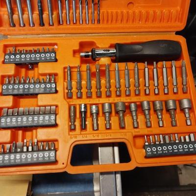 DRILL BIT SET IN CASE