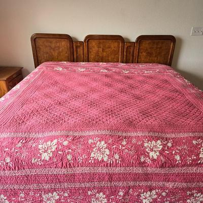 Quilted & Scalloped King Bed Spread