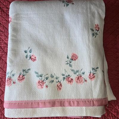 Pink & White Rose Blanket