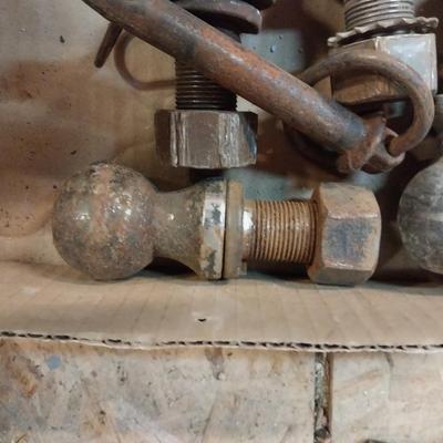 VARIETY OF HITCH BALLS